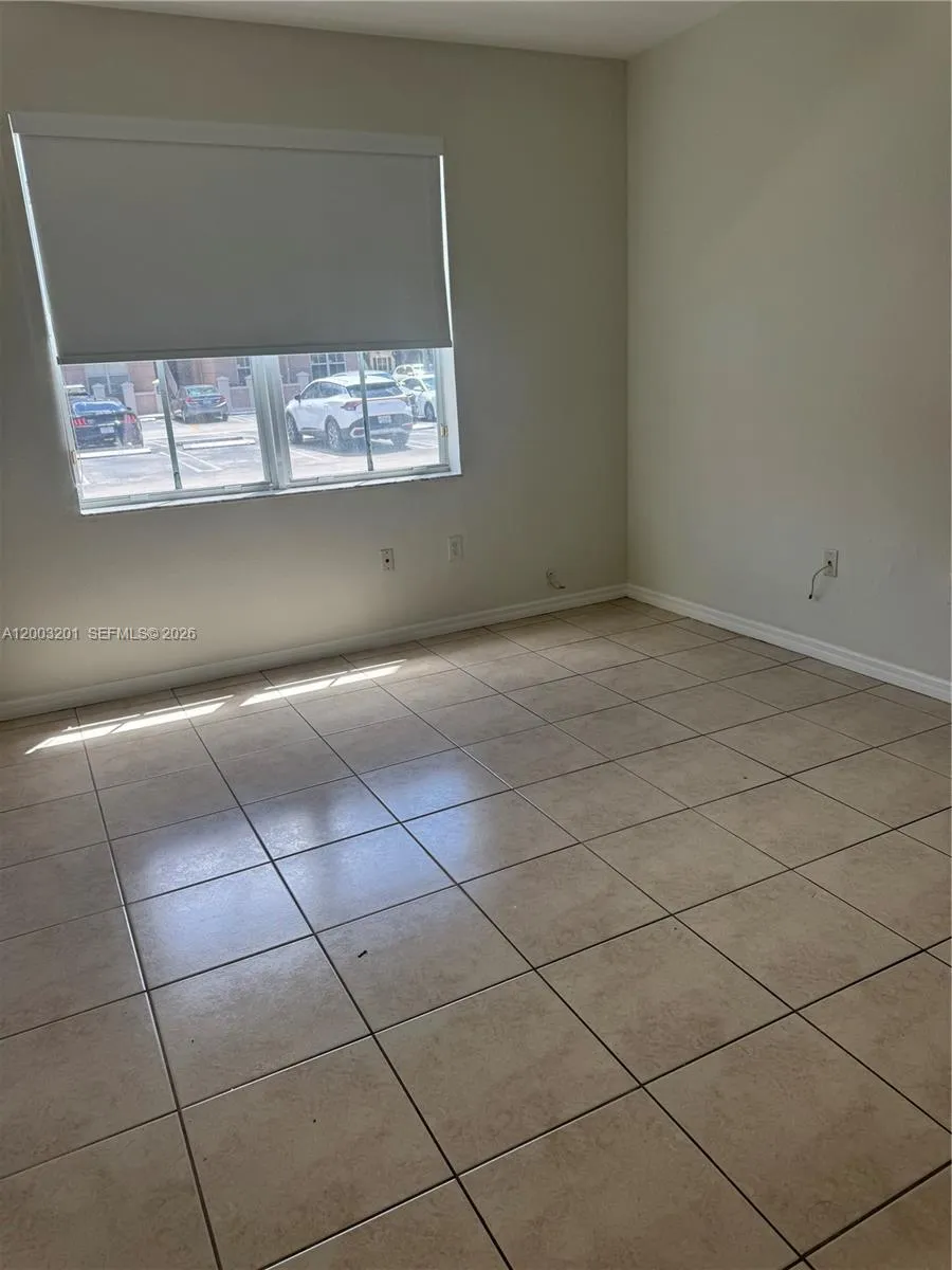 8826 W Flagler St 102, Miami, Florida 33174, Miami, Florida 33174, 3 Bedrooms Bedrooms, ,2 BathroomsBathrooms,Residential,For Sale,8826 W Flagler St 102, Miami, Florida 33174,A12003201