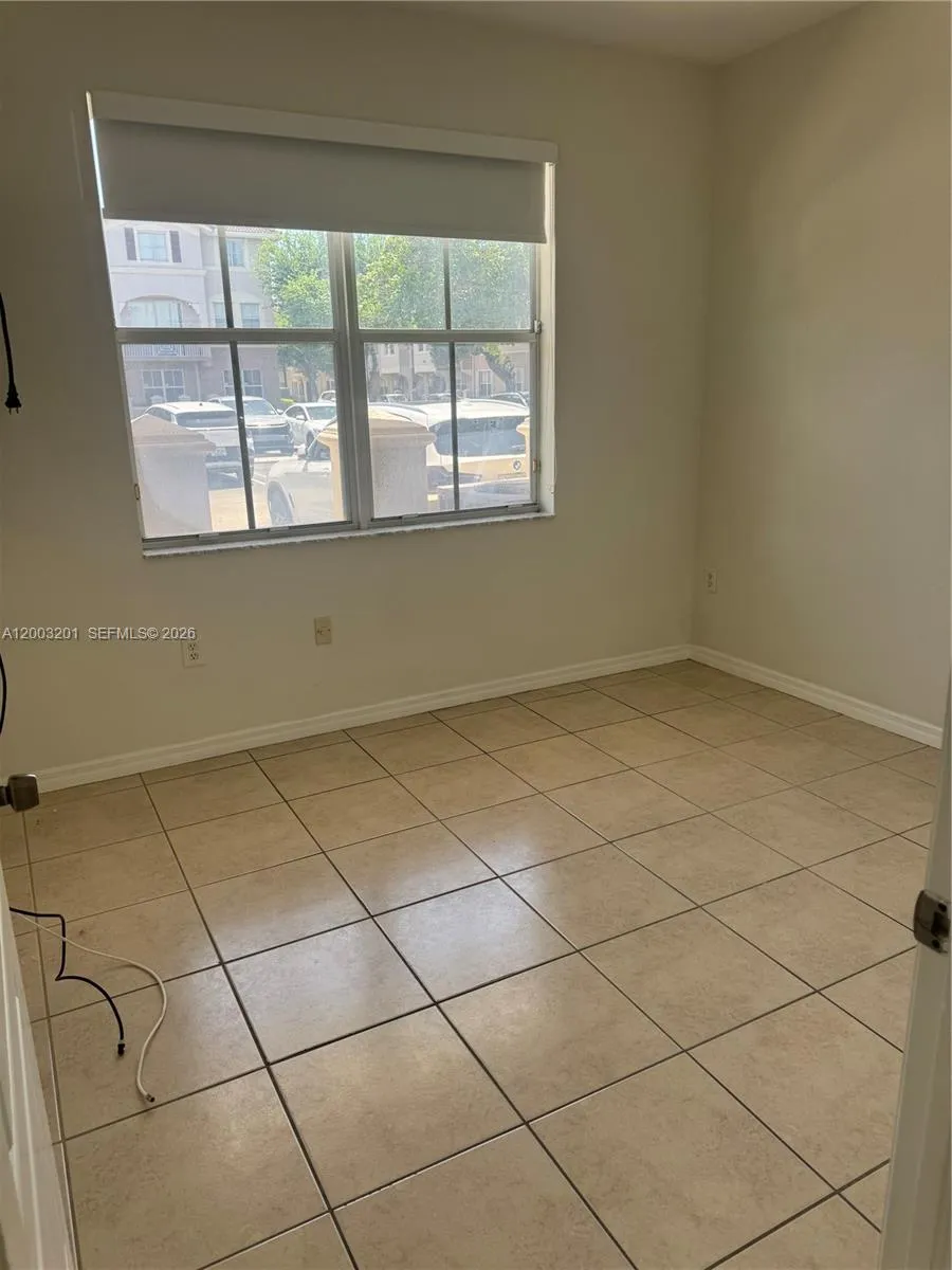 8826 W Flagler St 102, Miami, Florida 33174, Miami, Florida 33174, 3 Bedrooms Bedrooms, ,2 BathroomsBathrooms,Residential,For Sale,8826 W Flagler St 102, Miami, Florida 33174,A12003201