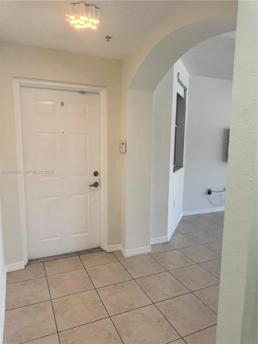 8826 W Flagler St 102, Miami, Florida 33174, Miami, Florida 33174, 3 Bedrooms Bedrooms, ,2 BathroomsBathrooms,Residential,For Sale,8826 W Flagler St 102, Miami, Florida 33174,A12003201