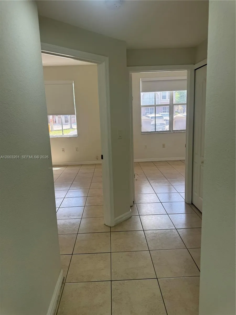 8826 W Flagler St 102, Miami, Florida 33174, Miami, Florida 33174, 3 Bedrooms Bedrooms, ,2 BathroomsBathrooms,Residential,For Sale,8826 W Flagler St 102, Miami, Florida 33174,A12003201