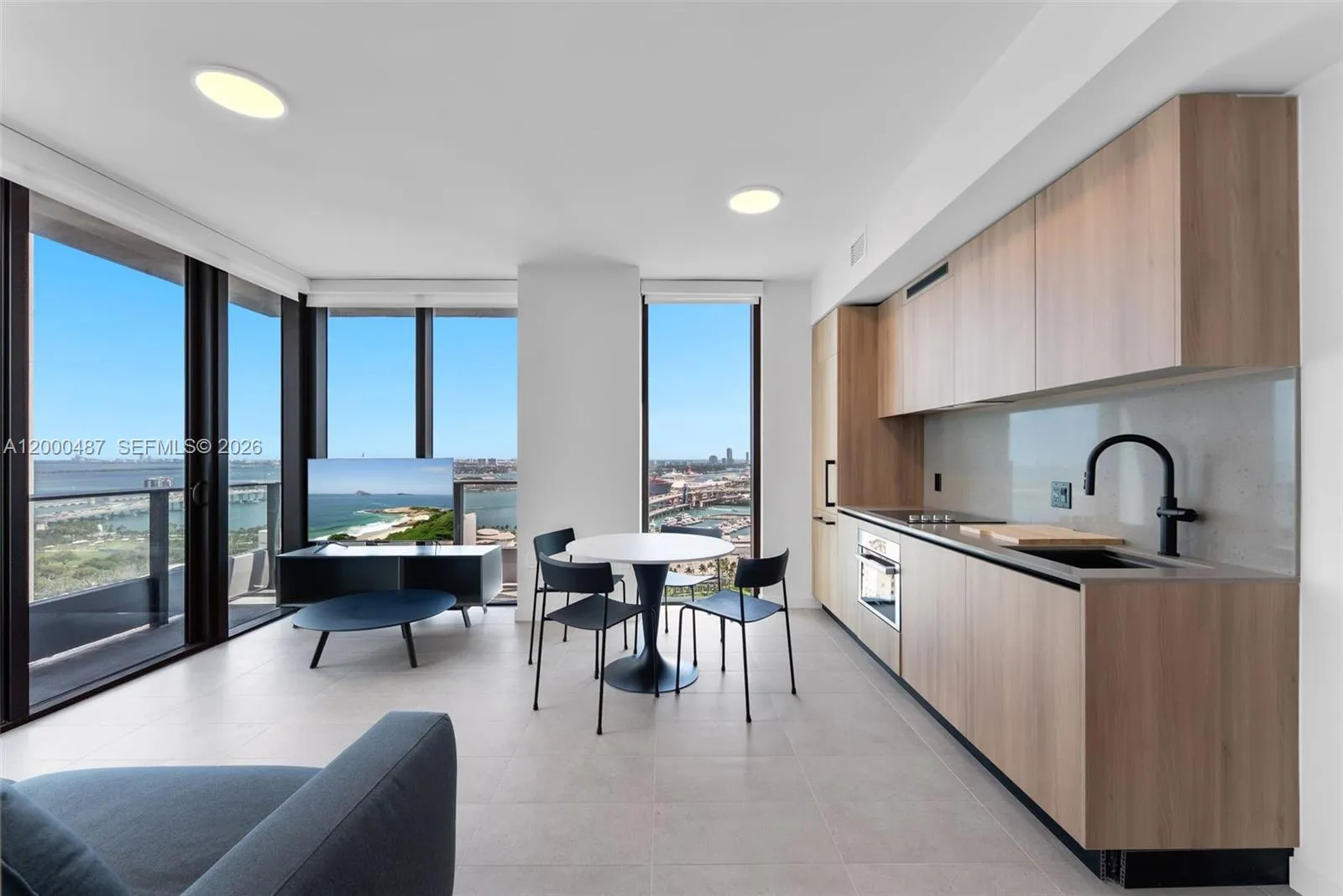 121 Ne 5 St 3112, Miami, Florida 33132, Miami, Florida 33132, 2 Bedrooms Bedrooms, ,2 BathroomsBathrooms,Residential,For Sale,121 Ne 5 St 3112, Miami, Florida 33132,A12000487