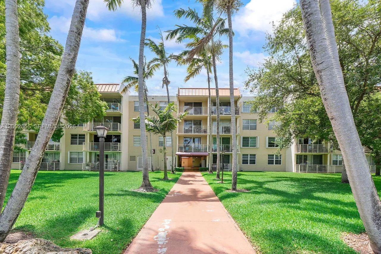13100 Sw 92nd Ave A-ph11, Miami, Florida 33176, Miami, Florida 33176, 2 Bedrooms Bedrooms, ,2 BathroomsBathrooms,Residential,For Sale,13100 Sw 92nd Ave A-ph11, Miami, Florida 33176,A12002655