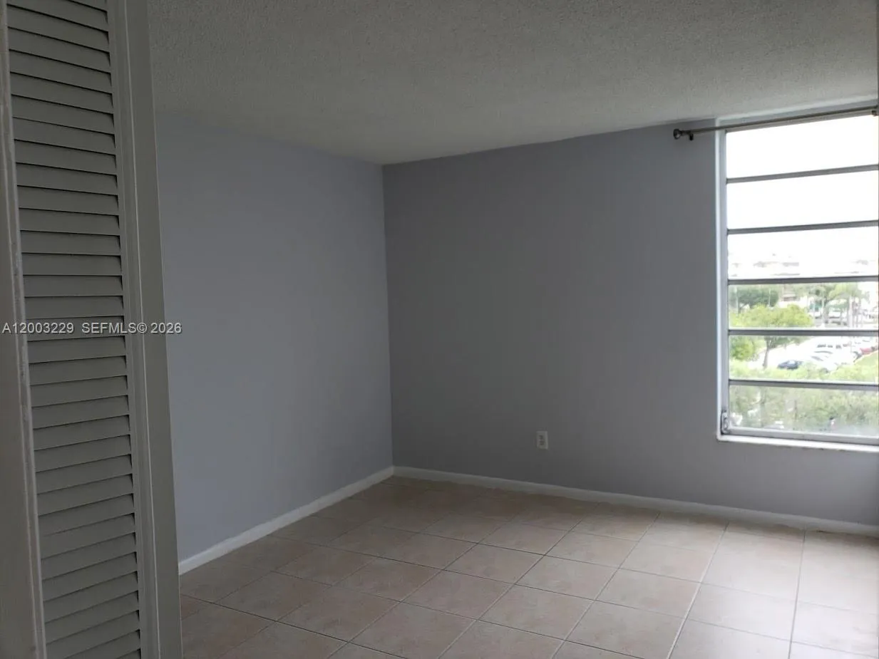 8840 Fontainebleau Blvd 402, Miami, Florida 33172, Miami, Florida 33172, 1 Bedroom Bedrooms, ,1 BathroomBathrooms,Residential,For Sale,8840 Fontainebleau Blvd 402, Miami, Florida 33172,A12003229