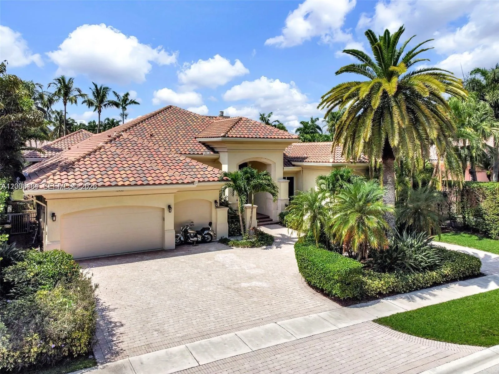 Plantation, Florida 33324, 4 Bedrooms Bedrooms, ,3 BathroomsBathrooms,Residential,For Sale,A12003181