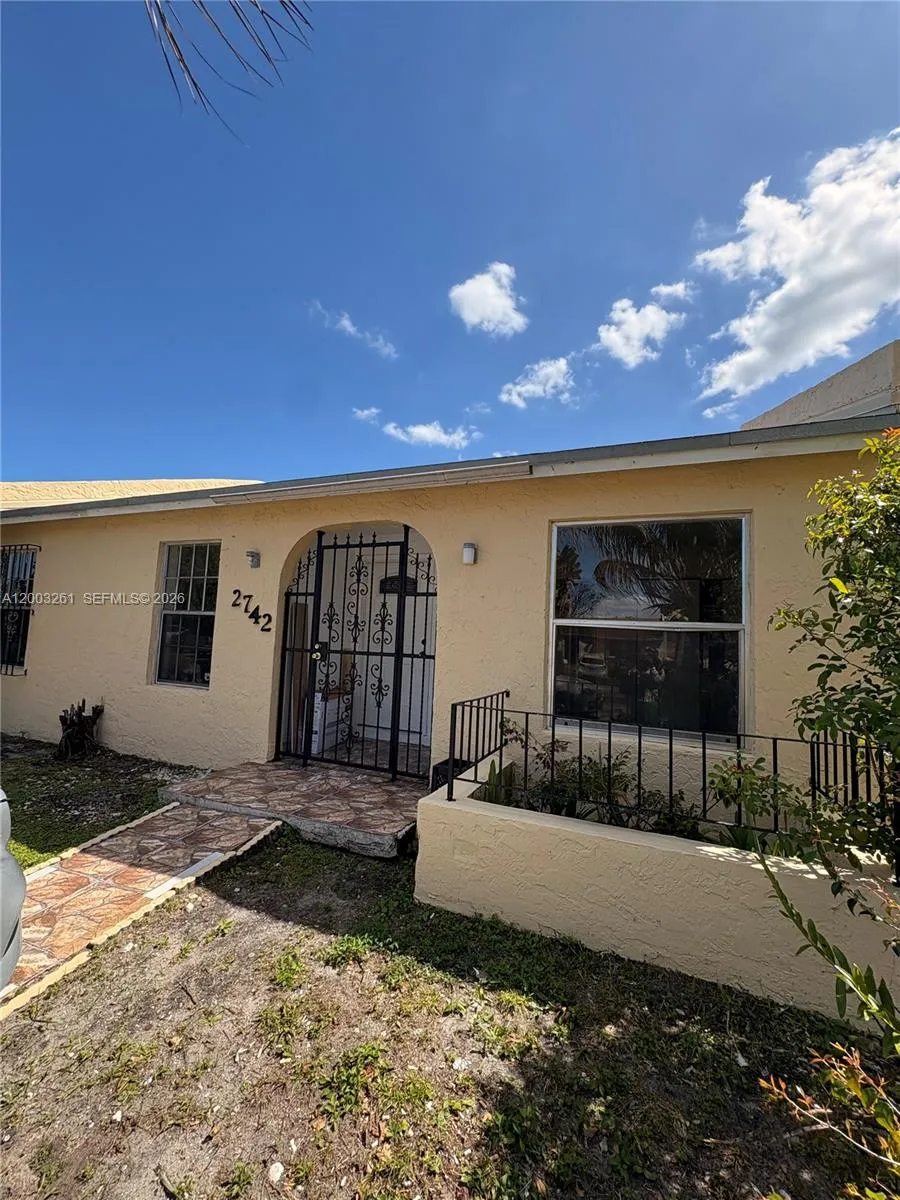2742 Nw 199th Ter 0, Miami Gardens, Florida 33056, Miami Gardens, Florida 33056, 3 Bedrooms Bedrooms, ,2 BathroomsBathrooms,Residential Lease,For Rent,2742 Nw 199th Ter 0, Miami Gardens, Florida 33056,A12003261