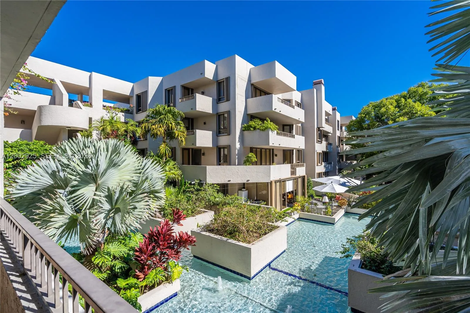 141 Crandon Blvd 331, Key Biscayne, Florida 33149, Key Biscayne, Florida 33149, 3 Bedrooms Bedrooms, ,2 BathroomsBathrooms,Residential,For Sale,141 Crandon Blvd 331, Key Biscayne, Florida 33149,A12002925