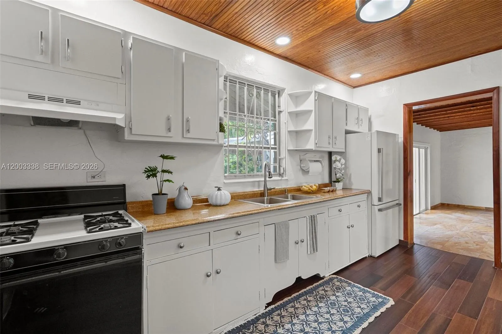 1879 Sw 16th St, Miami, Florida 33145, Miami, Florida 33145, 2 Bedrooms Bedrooms, ,1 BathroomBathrooms,Residential,For Sale,1879 Sw 16th St, Miami, Florida 33145,A12003338