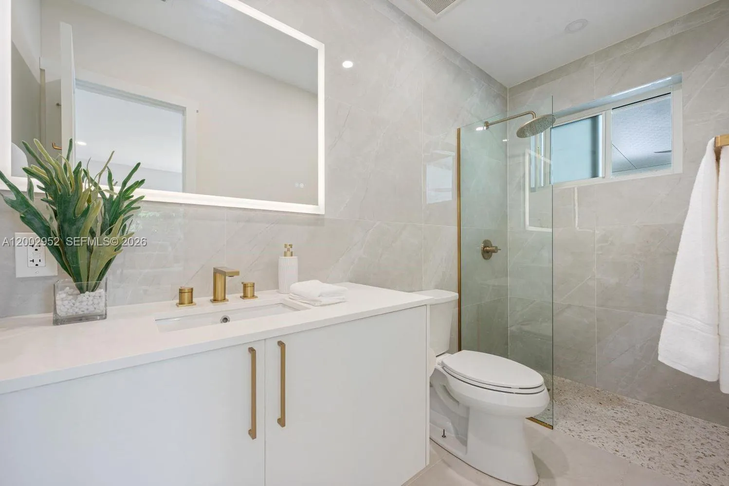 Ensuite bath