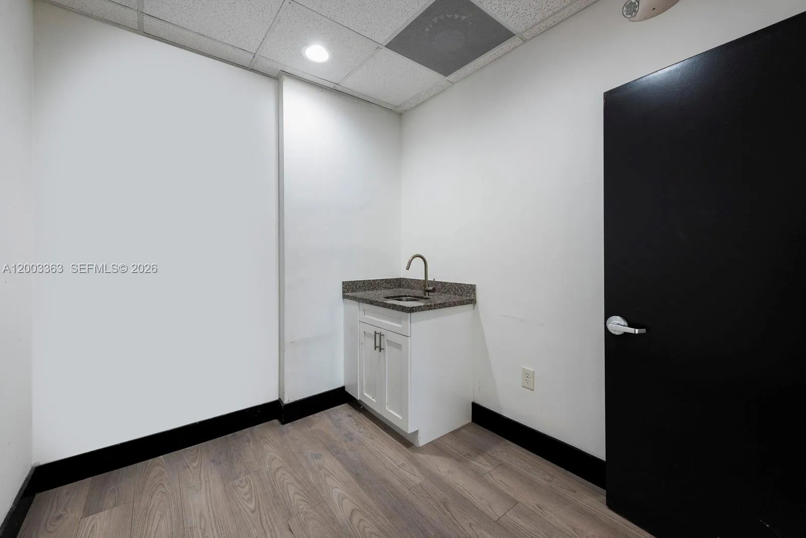 6141 Sunset Dr 110, South Miami, Florida 33143, South Miami, Florida 33143, ,Commercial Lease,For Rent,6141 Sunset Dr 110, South Miami, Florida 33143,A12003363