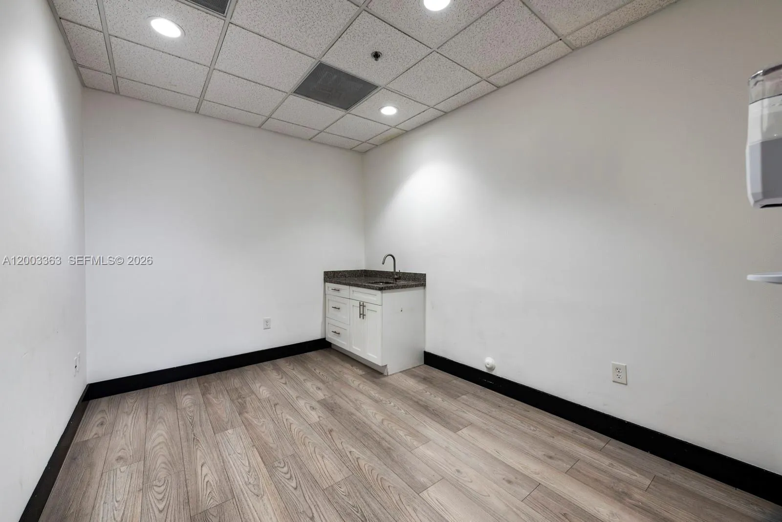 6141 Sunset Dr 110, South Miami, Florida 33143, South Miami, Florida 33143, ,Commercial Lease,For Rent,6141 Sunset Dr 110, South Miami, Florida 33143,A12003363