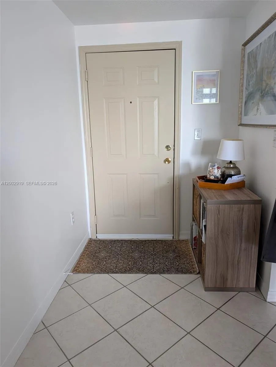 3500 Coral Way 505, Miami, Florida 33145, Miami, Florida 33145, 1 Bedroom Bedrooms, ,1 BathroomBathrooms,Residential Lease,For Rent,3500 Coral Way 505, Miami, Florida 33145,A12002919