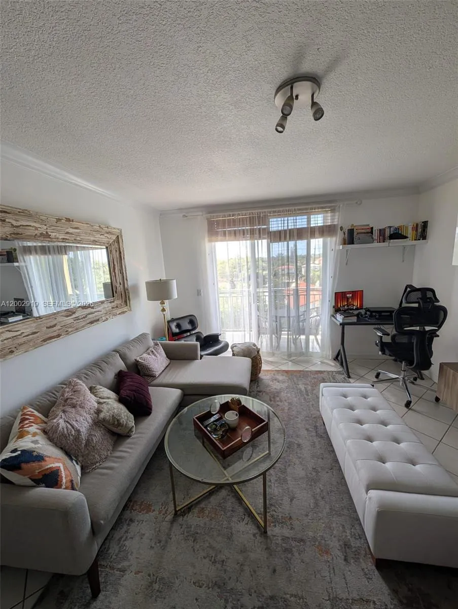 3500 Coral Way 505, Miami, Florida 33145, Miami, Florida 33145, 1 Bedroom Bedrooms, ,1 BathroomBathrooms,Residential Lease,For Rent,3500 Coral Way 505, Miami, Florida 33145,A12002919