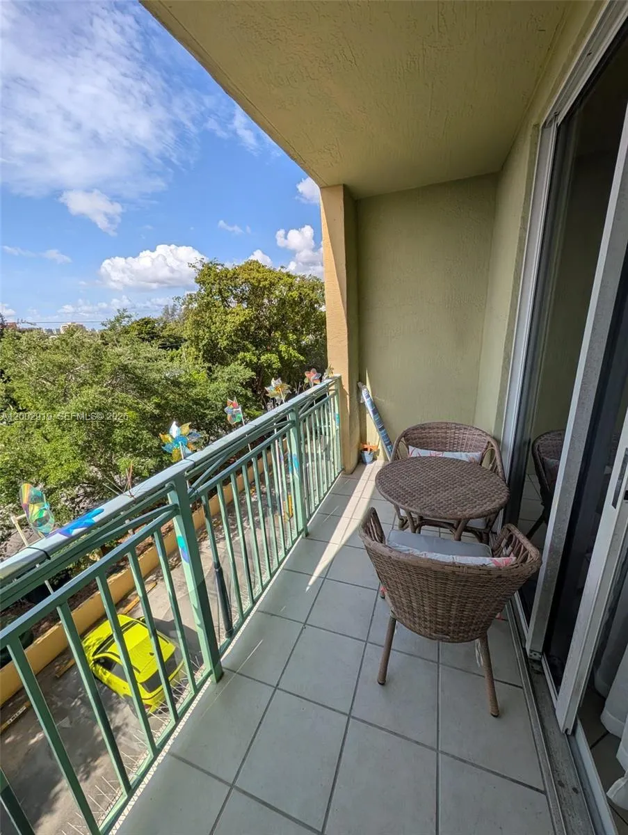 3500 Coral Way 505, Miami, Florida 33145, Miami, Florida 33145, 1 Bedroom Bedrooms, ,1 BathroomBathrooms,Residential Lease,For Rent,3500 Coral Way 505, Miami, Florida 33145,A12002919