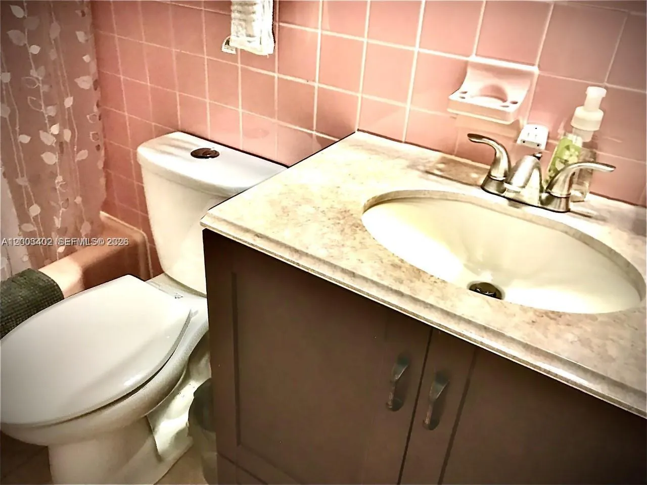 900 Sw 11th Ave 17c, Hallandale Beach, Florida 330, Hallandale Beach, Florida 33009, 1 Bedroom Bedrooms, ,1 BathroomBathrooms,Residential,For Sale,900 Sw 11th Ave 17c, Hallandale Beach, Florida 330,A12003402