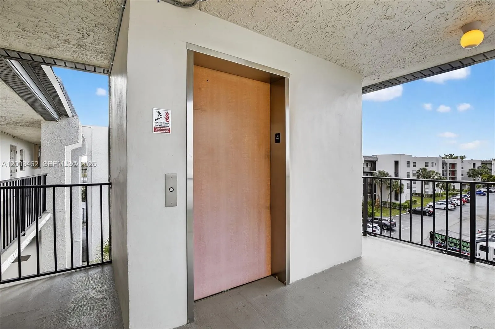 9235 Lagoon Pl 404, Davie, Florida 33324, Davie, Florida 33324, 2 Bedrooms Bedrooms, ,2 BathroomsBathrooms,Residential,For Sale,9235 Lagoon Pl 404, Davie, Florida 33324,A12003462