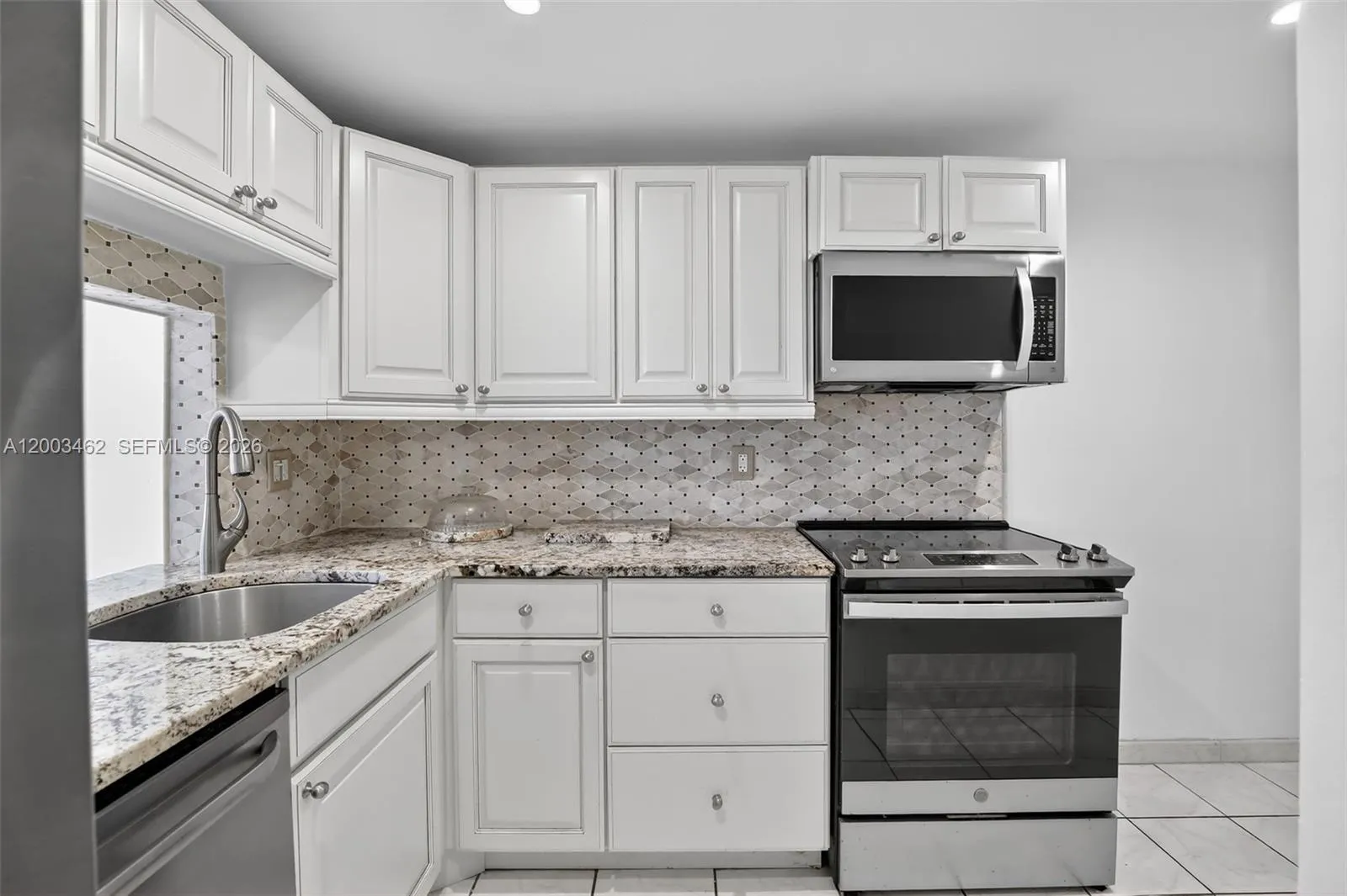 9235 Lagoon Pl 404, Davie, Florida 33324, Davie, Florida 33324, 2 Bedrooms Bedrooms, ,2 BathroomsBathrooms,Residential,For Sale,9235 Lagoon Pl 404, Davie, Florida 33324,A12003462