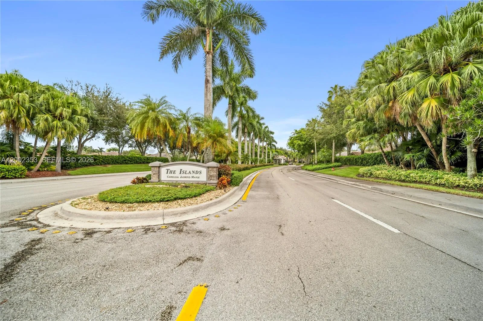 1115 Camellia Cir, Weston, Florida 33326, Weston, Florida 33326, 4 Bedrooms Bedrooms, ,2 BathroomsBathrooms,Residential,For Sale,1115 Camellia Cir, Weston, Florida 33326,A12002353