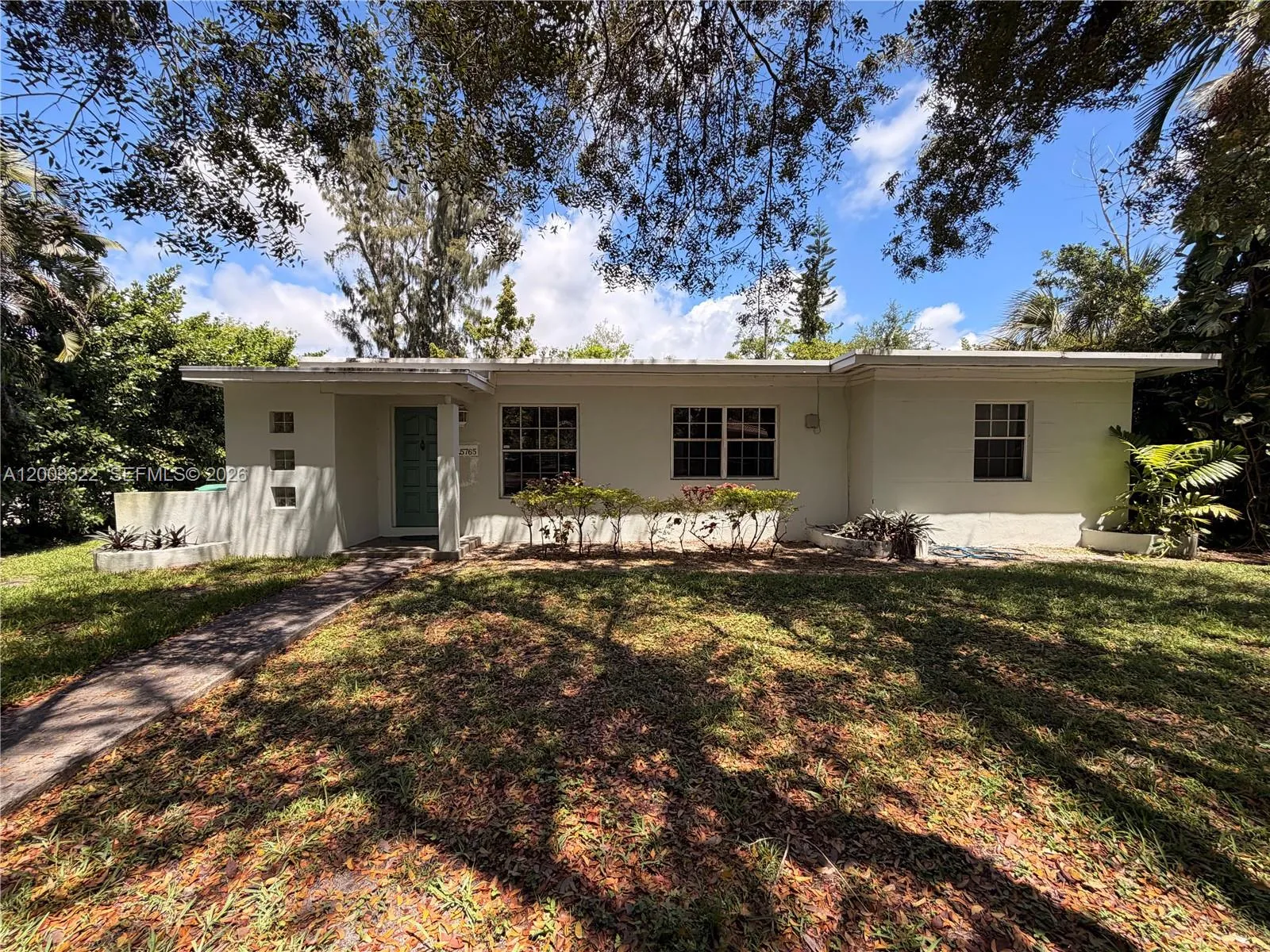 5765 Sw 48th St, Miami, Florida 33155, Miami, Florida 33155, 3 Bedrooms Bedrooms, ,1 BathroomBathrooms,Residential,For Sale,5765 Sw 48th St, Miami, Florida 33155,A12003322