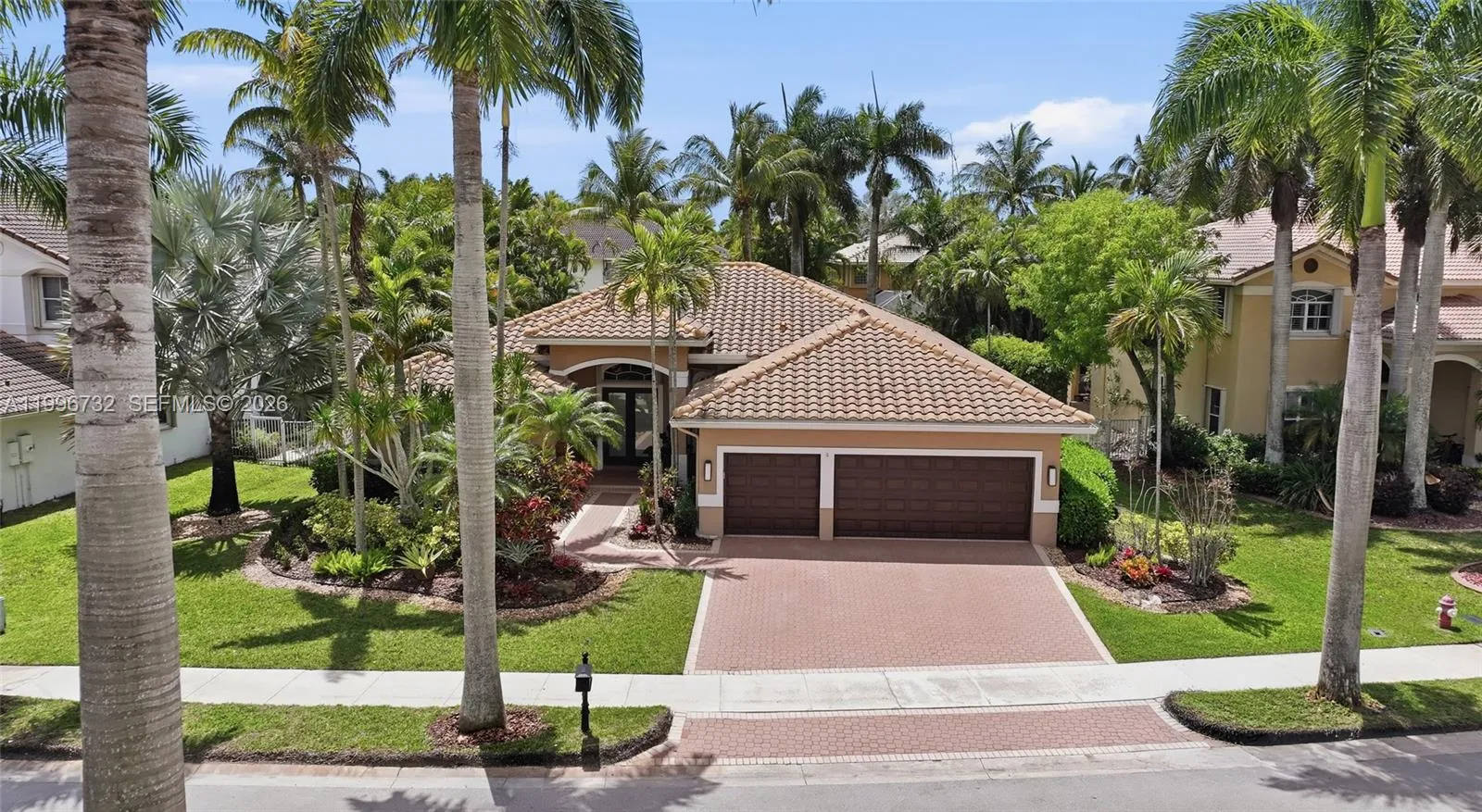 1783 Victoria Pointe Cir, Weston, Florida 33327, Weston, Florida 33327, 5 Bedrooms Bedrooms, ,3 BathroomsBathrooms,Residential,For Sale,1783 Victoria Pointe Cir, Weston, Florida 33327,A11996732