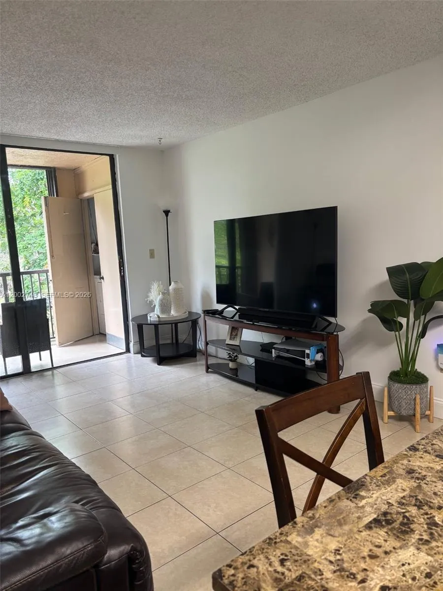 14421 N Kendall Dr 307m, Miami, Florida 33186, Miami, Florida 33186, 1 Bedroom Bedrooms, ,1 BathroomBathrooms,Residential Lease,For Rent,14421 N Kendall Dr 307m, Miami, Florida 33186,A12002743