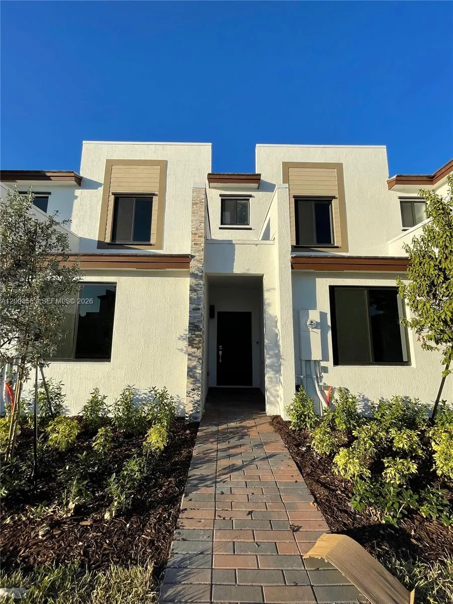 813 Ne 211th St, Miami, Florida 33179, Miami, Florida 33179, 3 Bedrooms Bedrooms, ,3 BathroomsBathrooms,Residential Lease,For Rent,813 Ne 211th St, Miami, Florida 33179,A12003563