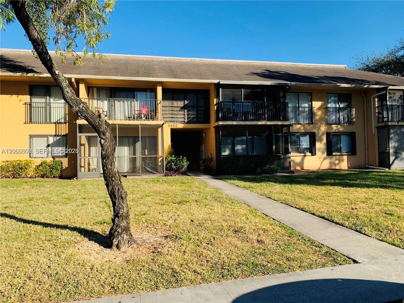 5855 Washington St 90, Hollywood, Florida 33023, Hollywood, Florida 33023, 2 Bedrooms Bedrooms, ,2 BathroomsBathrooms,Residential,For Sale,5855 Washington St 90, Hollywood, Florida 33023,A12003602