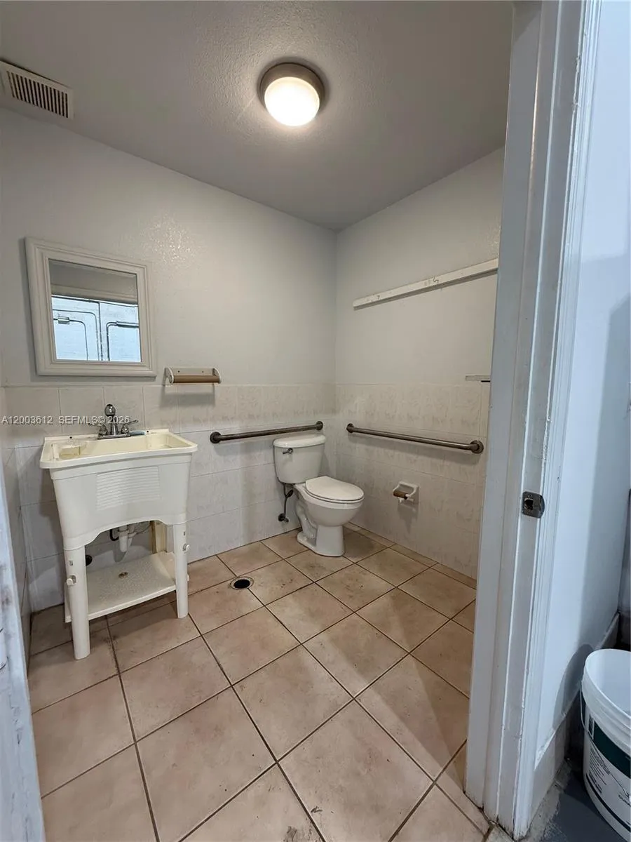 2954 W 84th St 114, Hialeah, Florida 33018, Hialeah, Florida 33018, ,Commercial Lease,For Rent,2954 W 84th St 114, Hialeah, Florida 33018,A12003612