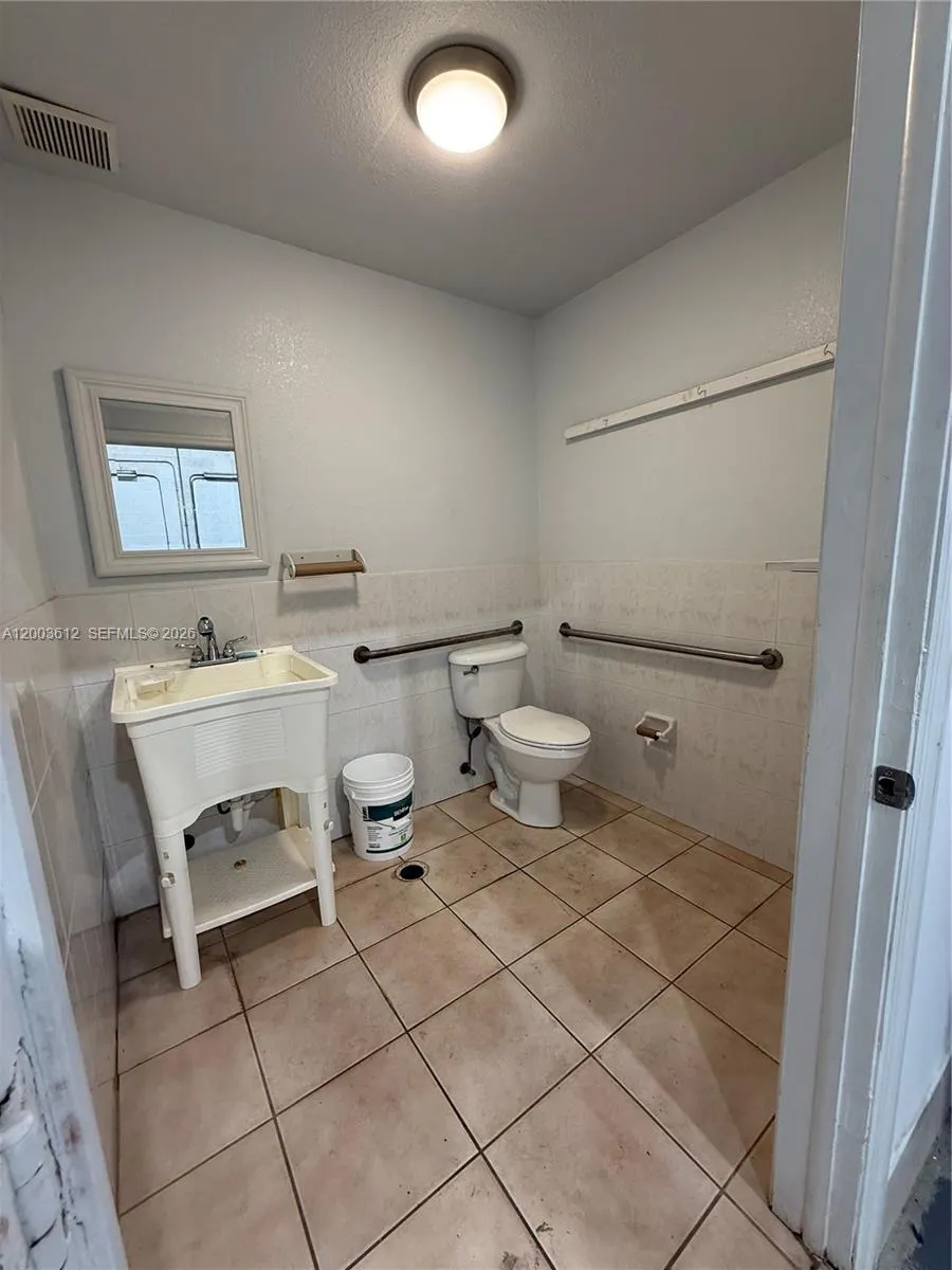2954 W 84th St 114, Hialeah, Florida 33018, Hialeah, Florida 33018, ,Commercial Lease,For Rent,2954 W 84th St 114, Hialeah, Florida 33018,A12003612