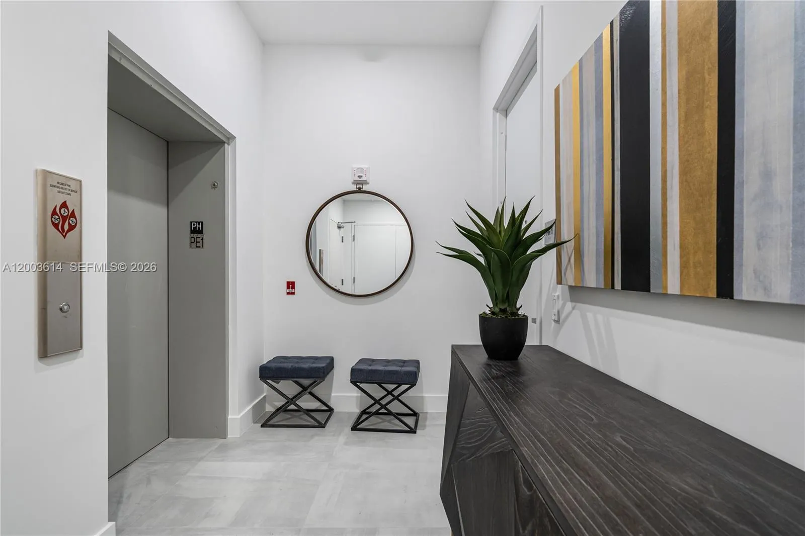 Foyer/Private Elevator