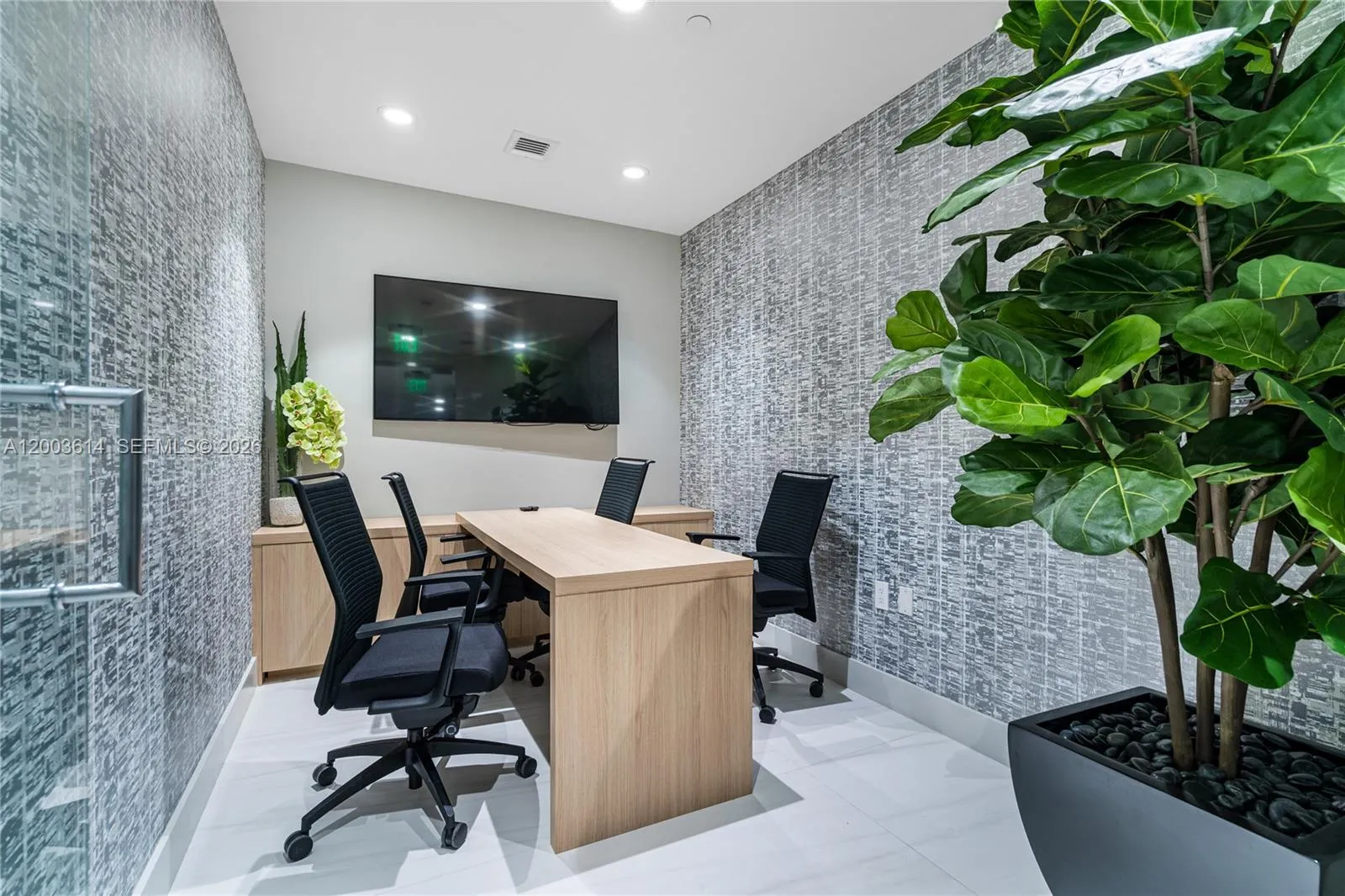 Building office \n