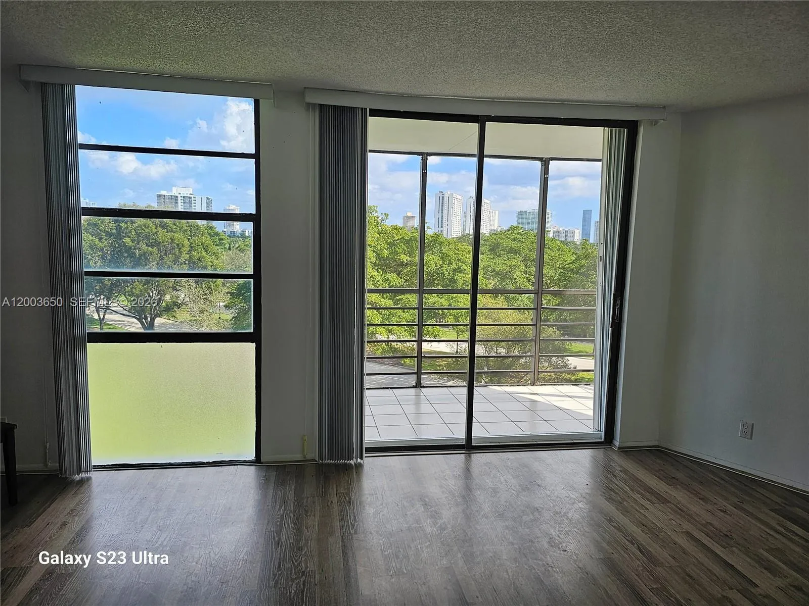 20400 W Country Club Dr 508, Aventura, Florida 331, Aventura, Florida 33180, 2 Bedrooms Bedrooms, ,2 BathroomsBathrooms,Residential,For Sale,20400 W Country Club Dr 508, Aventura, Florida 331,A12003650