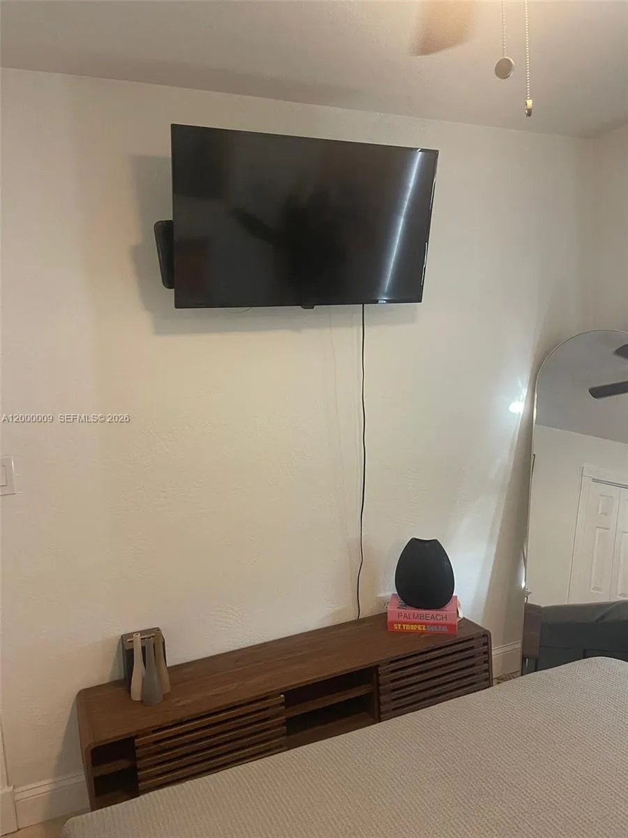 338 Roosevelt St, Hollywood, Florida 33019, Hollywood, Florida 33019, ,Residential Income,For Sale,338 Roosevelt St, Hollywood, Florida 33019,A12000009