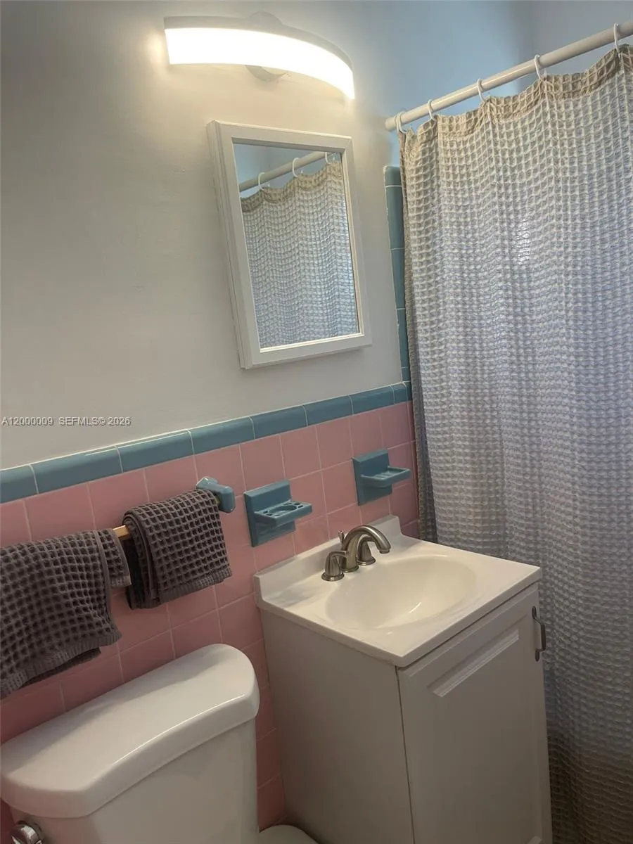 338 Roosevelt St, Hollywood, Florida 33019, Hollywood, Florida 33019, ,Residential Income,For Sale,338 Roosevelt St, Hollywood, Florida 33019,A12000009