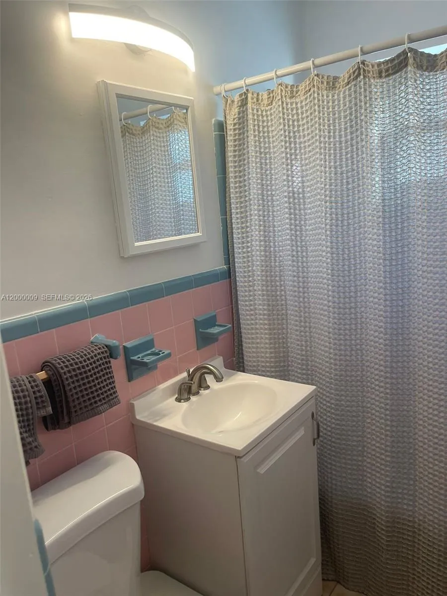 338 Roosevelt St, Hollywood, Florida 33019, Hollywood, Florida 33019, ,Residential Income,For Sale,338 Roosevelt St, Hollywood, Florida 33019,A12000009