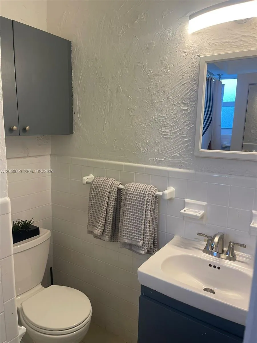 338 Roosevelt St, Hollywood, Florida 33019, Hollywood, Florida 33019, ,Residential Income,For Sale,338 Roosevelt St, Hollywood, Florida 33019,A12000009