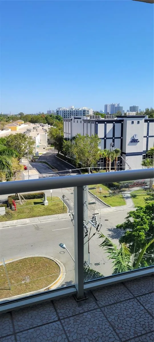 13499 Biscayne Blvd 511, North Miami, Florida 3318, North Miami, Florida 33181, 1 Bedroom Bedrooms, ,1 BathroomBathrooms,Residential Lease,For Rent,13499 Biscayne Blvd 511, North Miami, Florida 3318,A12003683
