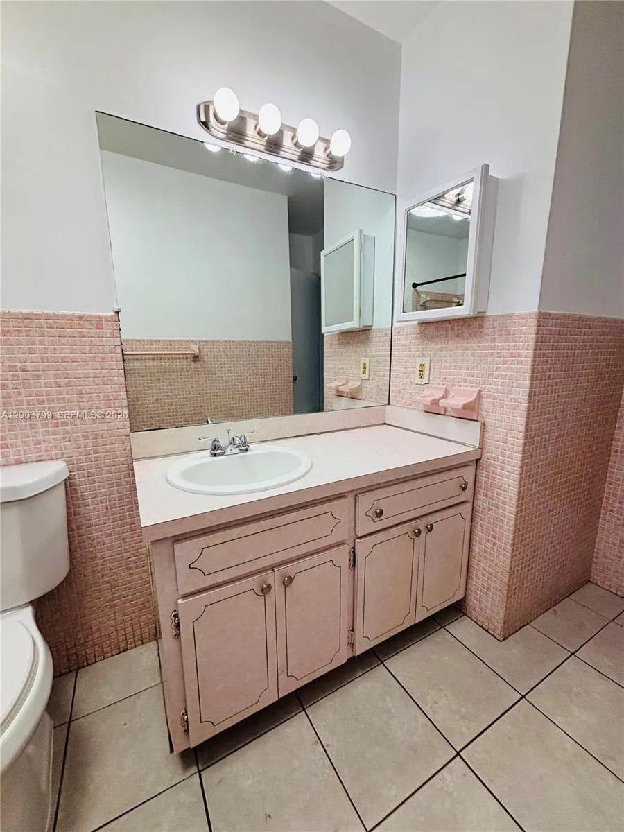 1050 Sw 2nd Ave 1050, Dania Beach, Florida 33004, Dania Beach, Florida 33004, 2 Bedrooms Bedrooms, ,2 BathroomsBathrooms,Residential Lease,For Rent,1050 Sw 2nd Ave 1050, Dania Beach, Florida 33004,A12003799