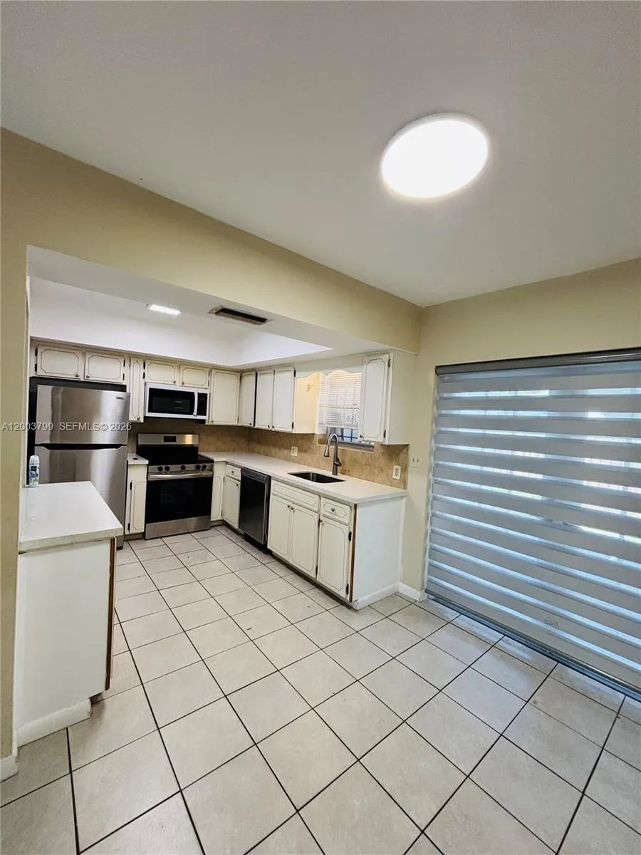 1050 Sw 2nd Ave 1050, Dania Beach, Florida 33004, Dania Beach, Florida 33004, 2 Bedrooms Bedrooms, ,2 BathroomsBathrooms,Residential Lease,For Rent,1050 Sw 2nd Ave 1050, Dania Beach, Florida 33004,A12003799