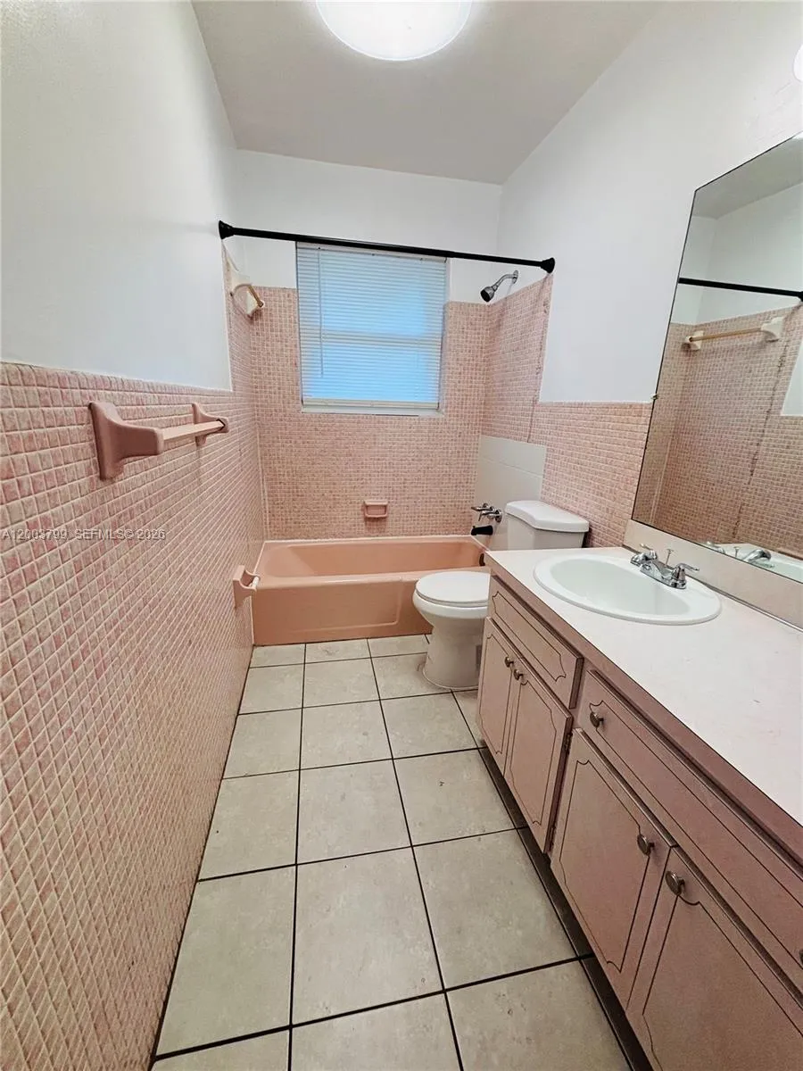 1050 Sw 2nd Ave 1050, Dania Beach, Florida 33004, Dania Beach, Florida 33004, 2 Bedrooms Bedrooms, ,2 BathroomsBathrooms,Residential Lease,For Rent,1050 Sw 2nd Ave 1050, Dania Beach, Florida 33004,A12003799