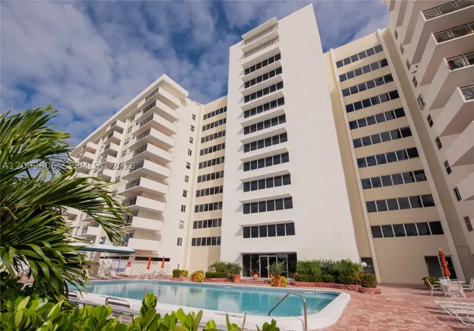 POOL DECK