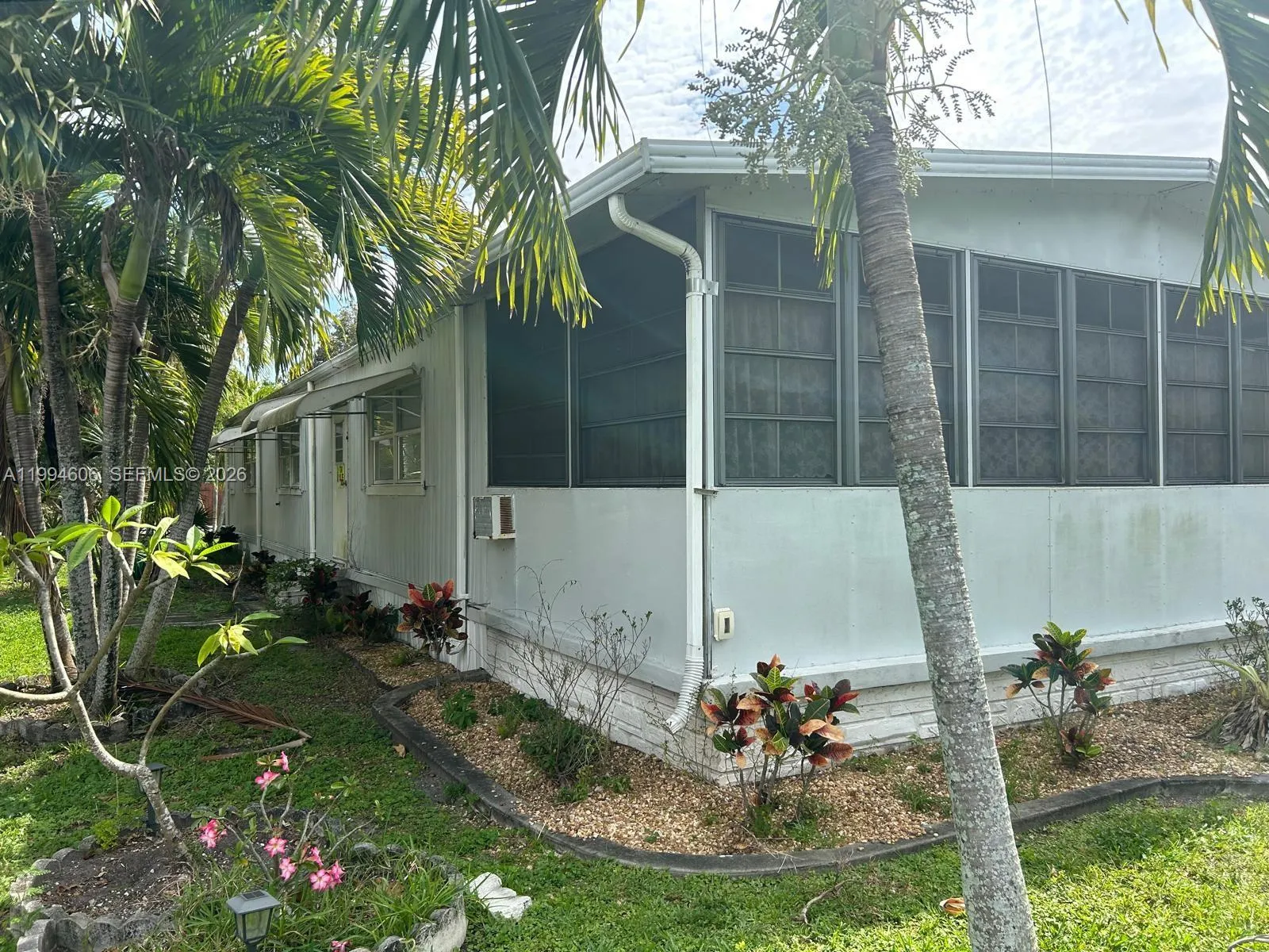 5210 35 Court, Davie, Florida 33314, Davie, Florida 33314, 2 Bedrooms Bedrooms, ,2 BathroomsBathrooms,Residential,For Sale,5210 35 Court, Davie, Florida 33314,A11994606
