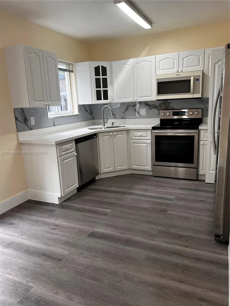 8000 W 28th Ct 107, Hialeah, Florida 33018, Hialeah, Florida 33018, 2 Bedrooms Bedrooms, ,2 BathroomsBathrooms,Residential Lease,For Rent,8000 W 28th Ct 107, Hialeah, Florida 33018,A12003899