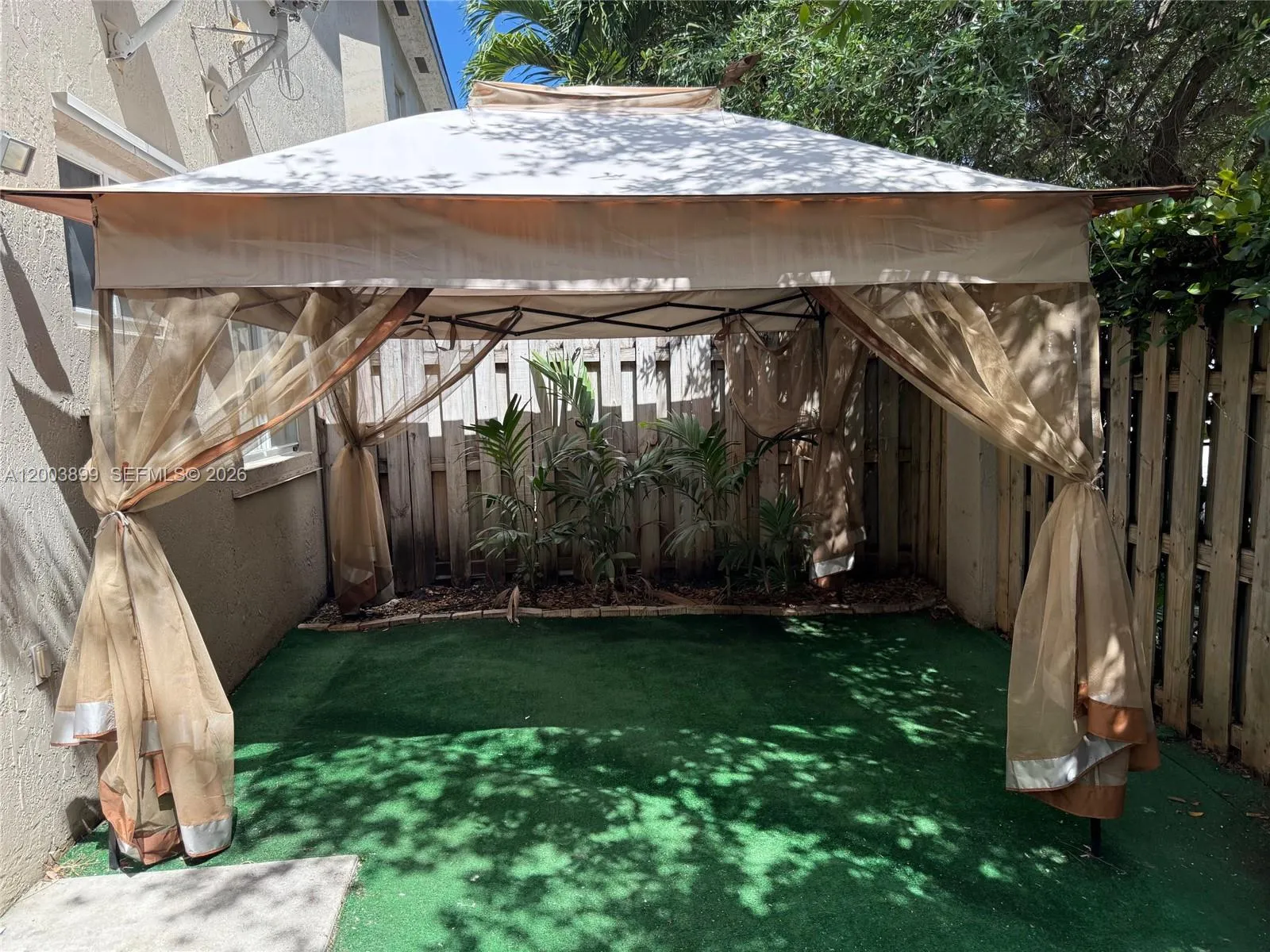 8000 W 28th Ct 107, Hialeah, Florida 33018, Hialeah, Florida 33018, 2 Bedrooms Bedrooms, ,2 BathroomsBathrooms,Residential Lease,For Rent,8000 W 28th Ct 107, Hialeah, Florida 33018,A12003899