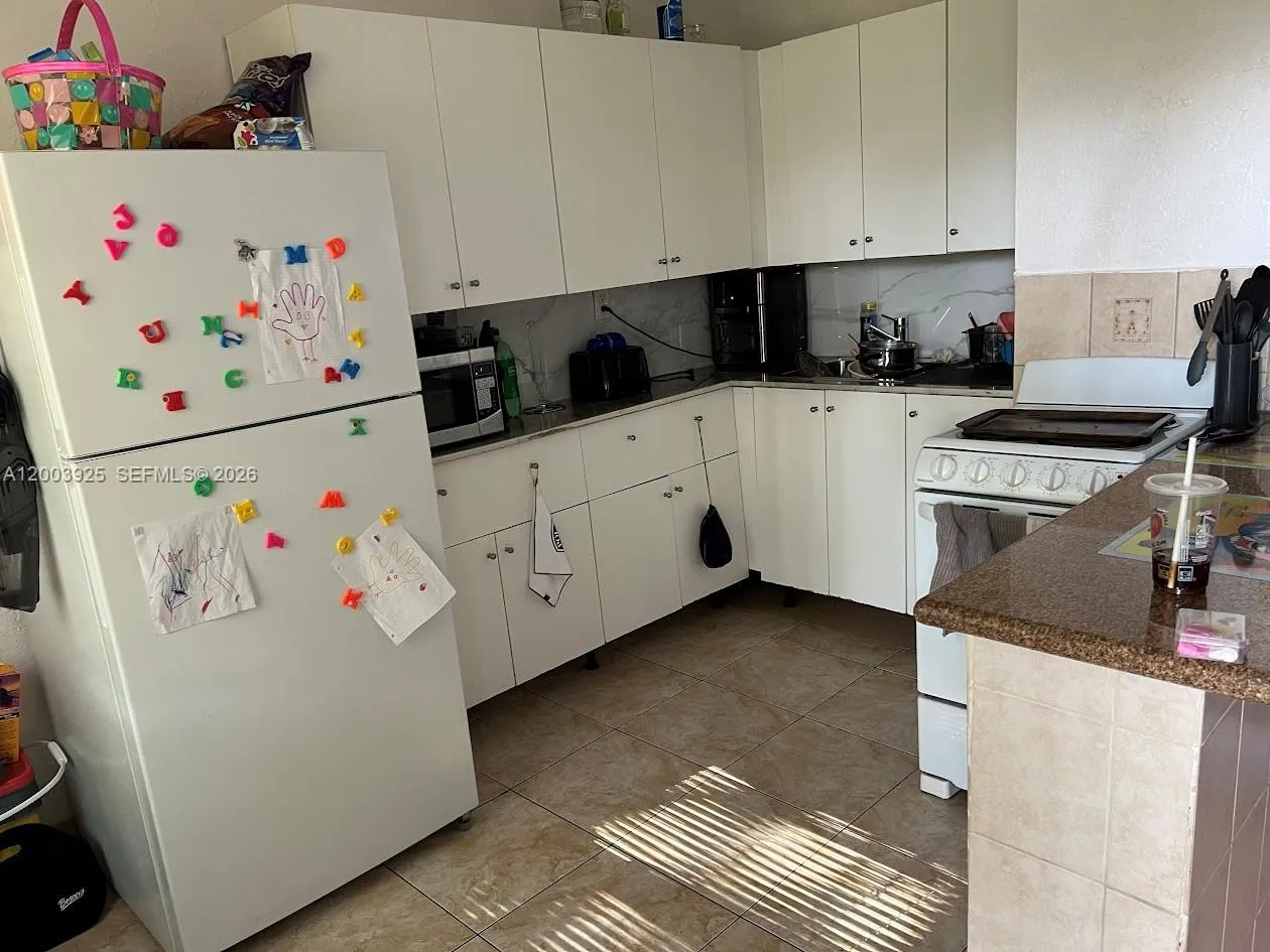 705-713 Ne 3rd St 1-9, Hallandale Beach, Florida 3, Hallandale Beach, Florida 33009, ,Commercial Sale,For Sale,705-713 Ne 3rd St 1-9, Hallandale Beach, Florida 3,A12003925