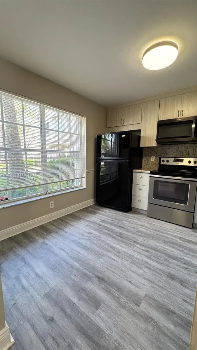 12153 Nw 36th Pl 2-l, Sunrise, Florida 33323, Sunrise, Florida 33323, 1 Bedroom Bedrooms, ,1 BathroomBathrooms,Residential Lease,For Rent,12153 Nw 36th Pl 2-l, Sunrise, Florida 33323,A12003930