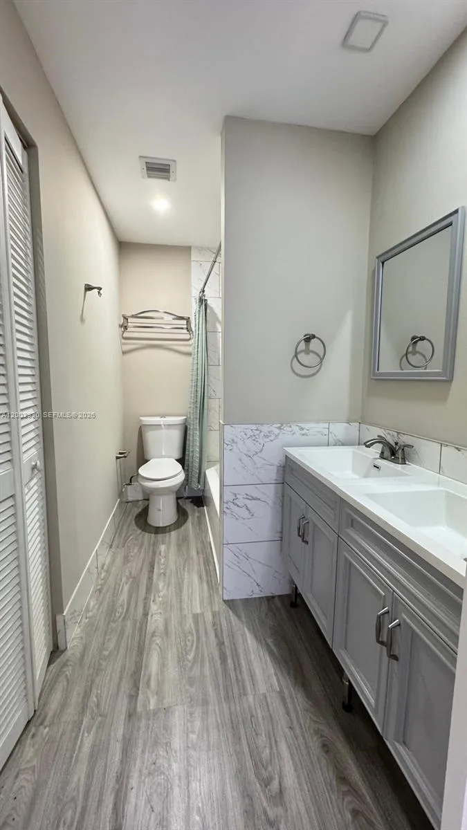 12153 Nw 36th Pl 2-l, Sunrise, Florida 33323, Sunrise, Florida 33323, 1 Bedroom Bedrooms, ,1 BathroomBathrooms,Residential Lease,For Rent,12153 Nw 36th Pl 2-l, Sunrise, Florida 33323,A12003930