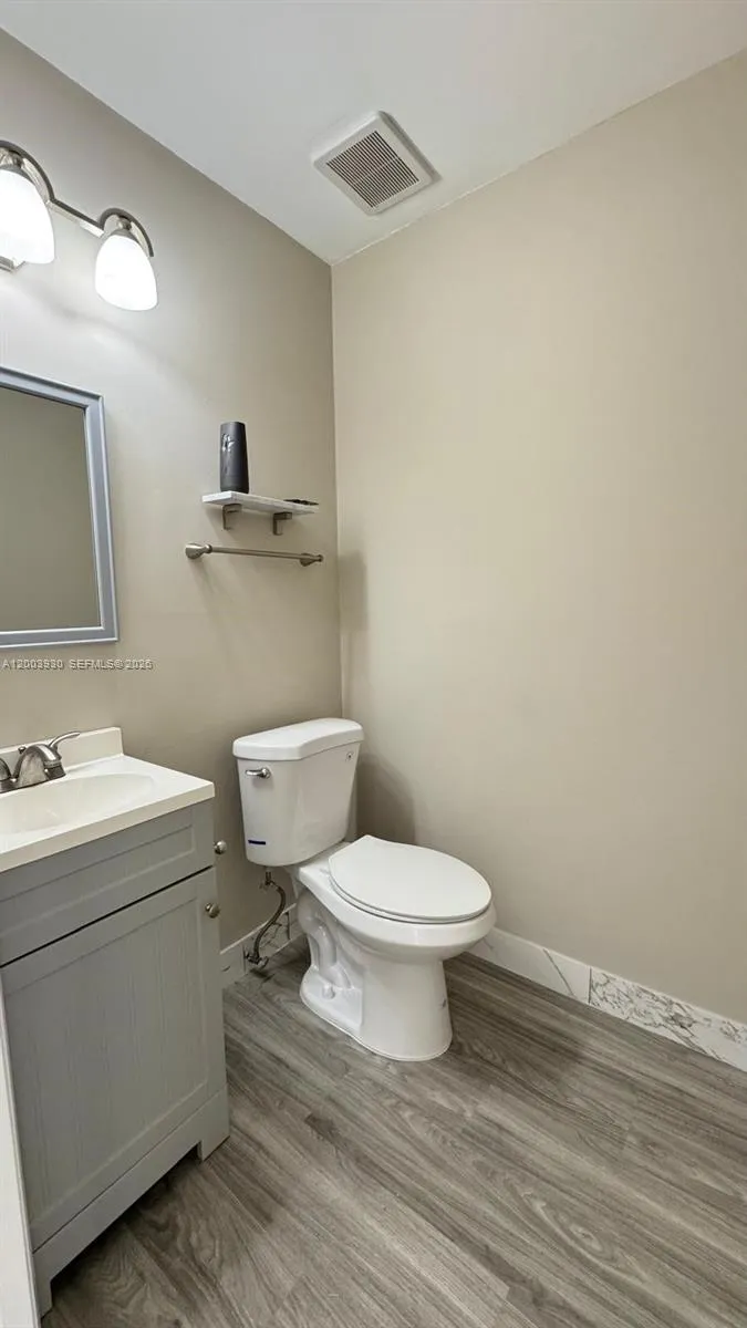 12153 Nw 36th Pl 2-l, Sunrise, Florida 33323, Sunrise, Florida 33323, 1 Bedroom Bedrooms, ,1 BathroomBathrooms,Residential Lease,For Rent,12153 Nw 36th Pl 2-l, Sunrise, Florida 33323,A12003930