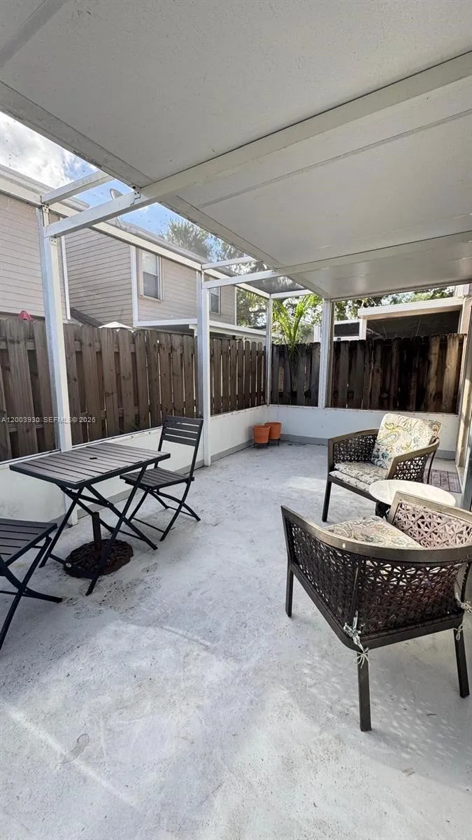 12153 Nw 36th Pl 2-l, Sunrise, Florida 33323, Sunrise, Florida 33323, 1 Bedroom Bedrooms, ,1 BathroomBathrooms,Residential Lease,For Rent,12153 Nw 36th Pl 2-l, Sunrise, Florida 33323,A12003930