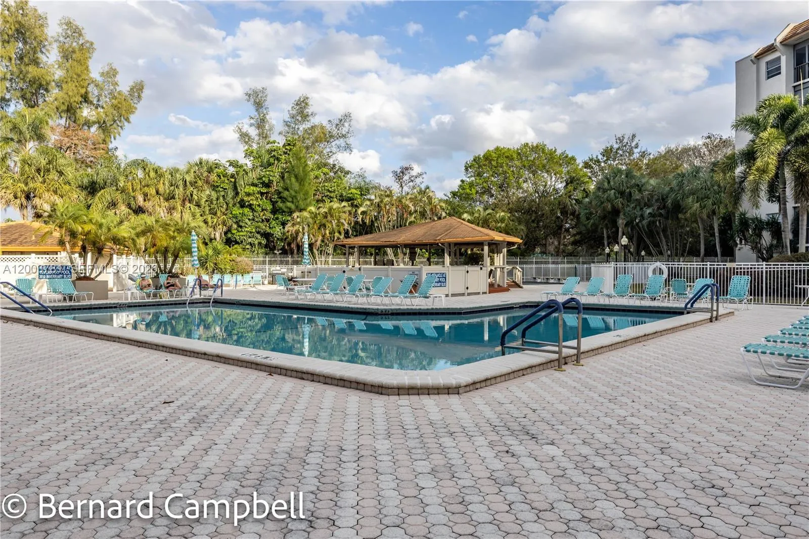 3940 Inverrary Blvd 403-a, Lauderhill, Florida 333, Lauderhill, Florida 33319, 2 Bedrooms Bedrooms, ,2 BathroomsBathrooms,Residential,For Sale,3940 Inverrary Blvd 403-a, Lauderhill, Florida 333,A12003781