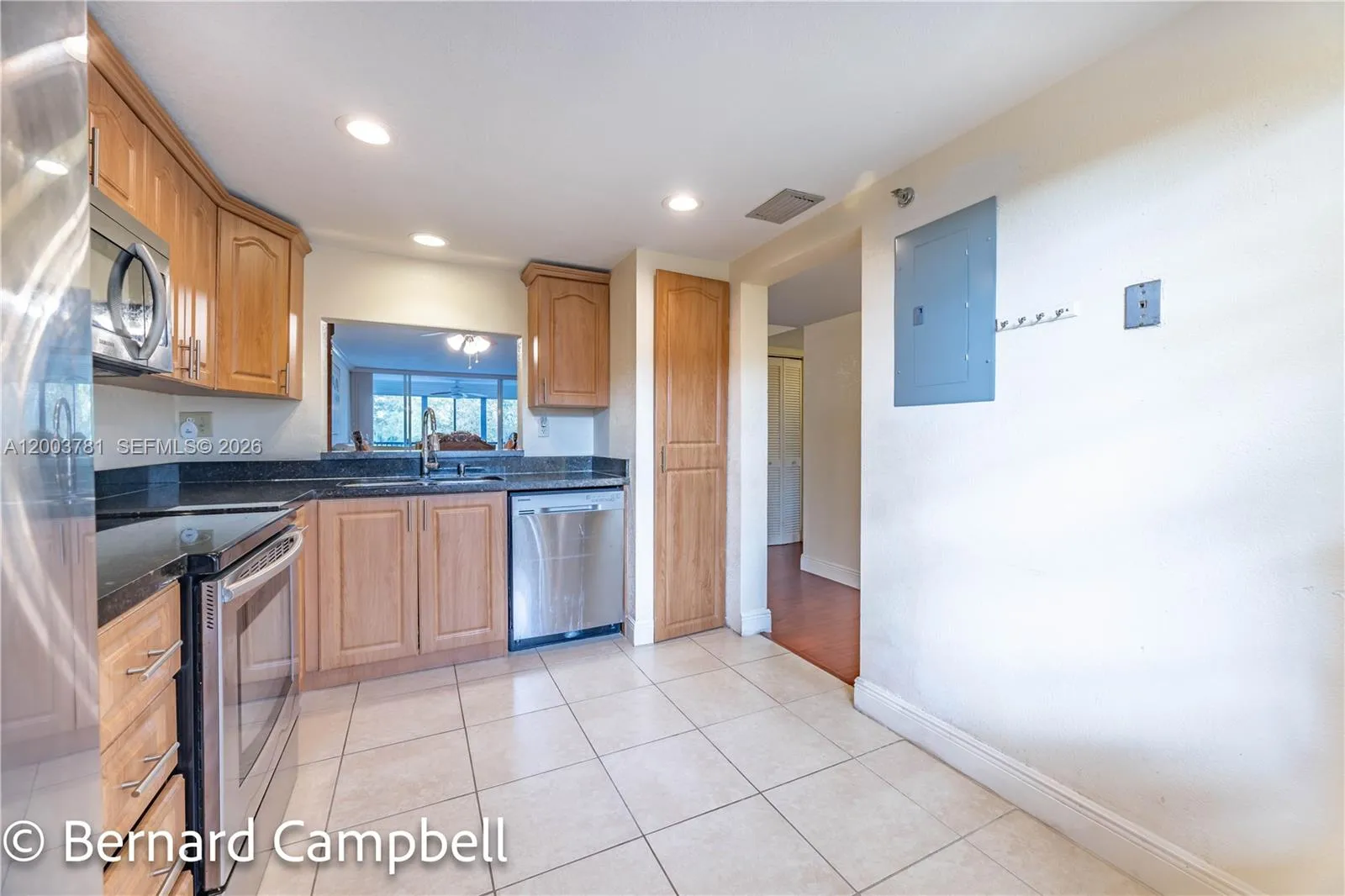 3940 Inverrary Blvd 403-a, Lauderhill, Florida 333, Lauderhill, Florida 33319, 2 Bedrooms Bedrooms, ,2 BathroomsBathrooms,Residential,For Sale,3940 Inverrary Blvd 403-a, Lauderhill, Florida 333,A12003781